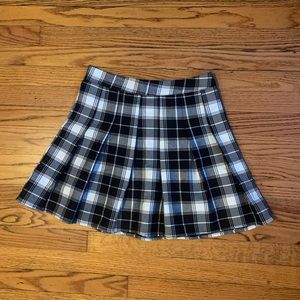 Black and white plaid skirt